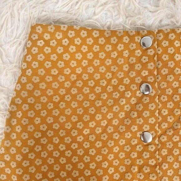 & Other Stories Women's A-Line Yellow Retro Flower Mini Skirt Button Front Sz 4 - Picture 8 of 11
